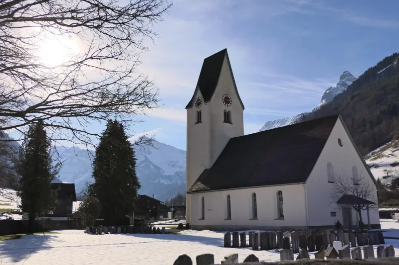 Kirche Betschwanden (Foto: Willi Brunner, Braunwald)