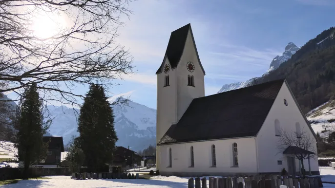 Kirche Betschwanden : im Winter (Foto: Willi Brunner)