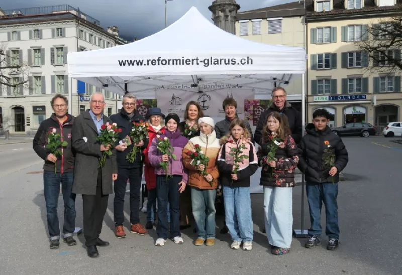Rosenverkauf Glarus (Foto: Swantje Kammerecker) Rosenverkauf Glarus (Foto: Swantje Kammerecker)