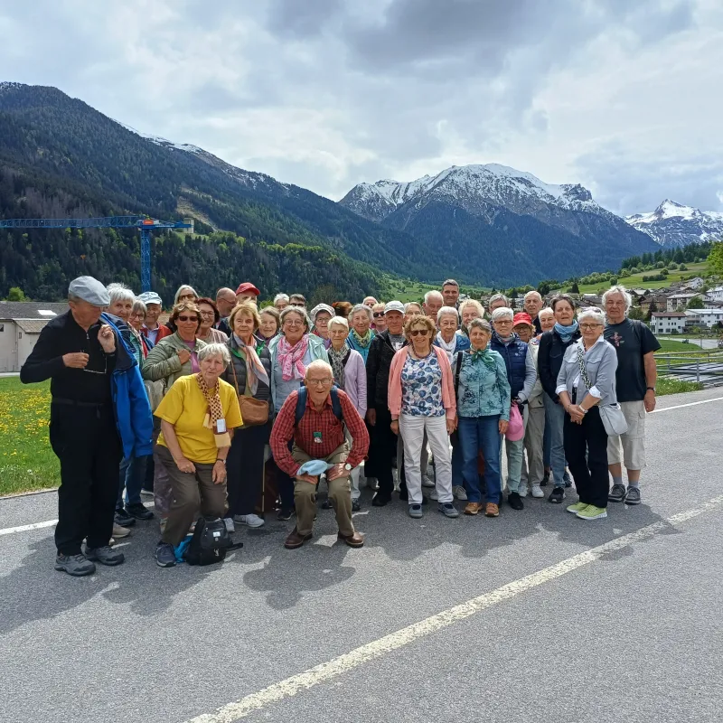 Die frohe Reisegruppe auf der Heimfahrt in Müstair (Foto: Walter Schaub) Die frohe Reisegruppe auf der Heimfahrt in Müstair (Foto: Walter Schaub)